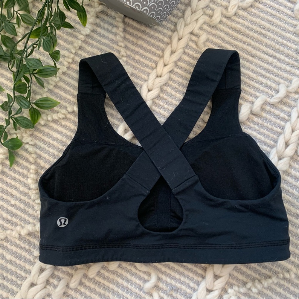Lululemon bra size 6